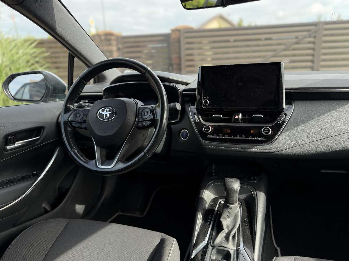 Toyota Corolla - 10