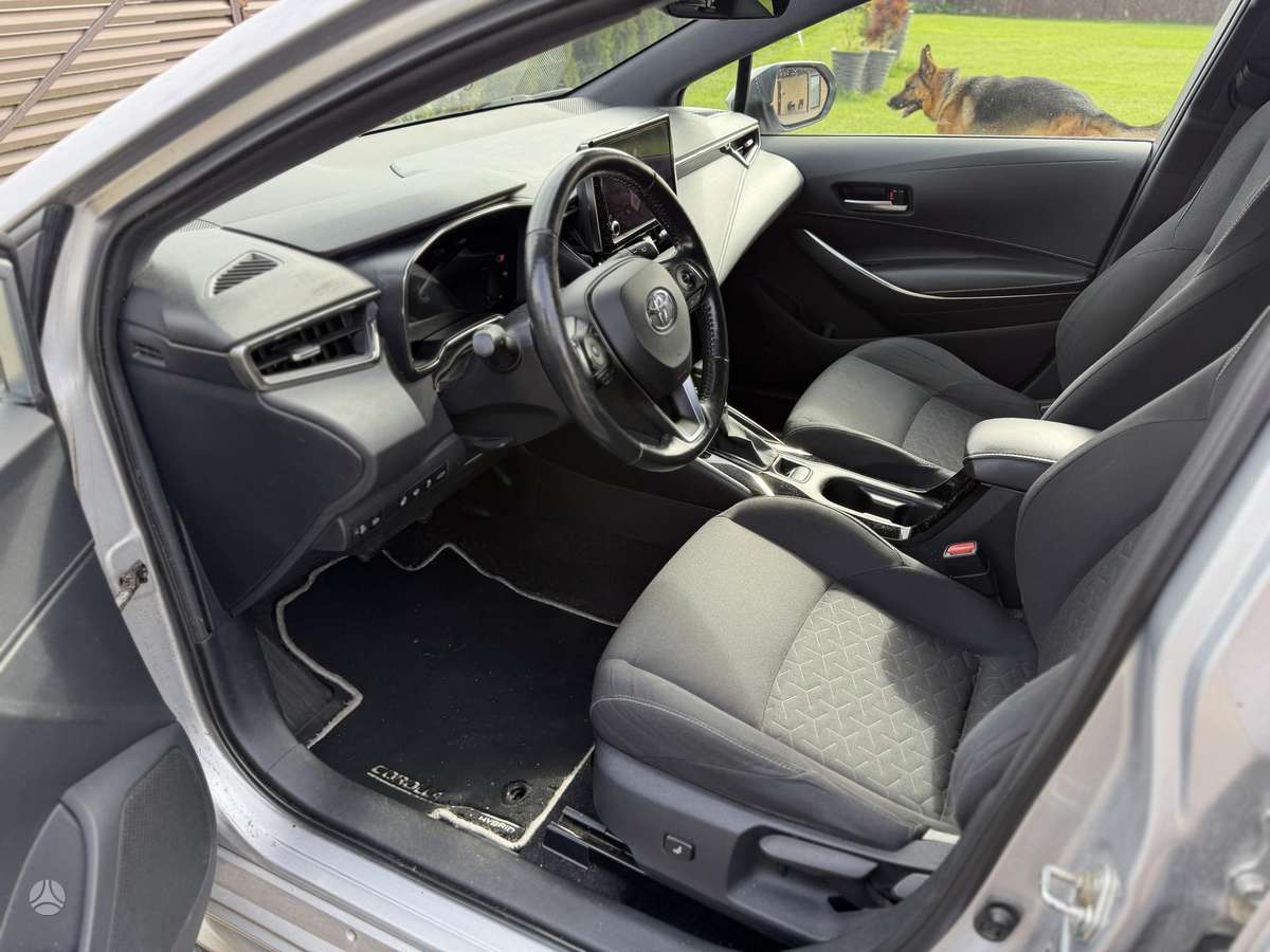 Toyota Corolla - 12