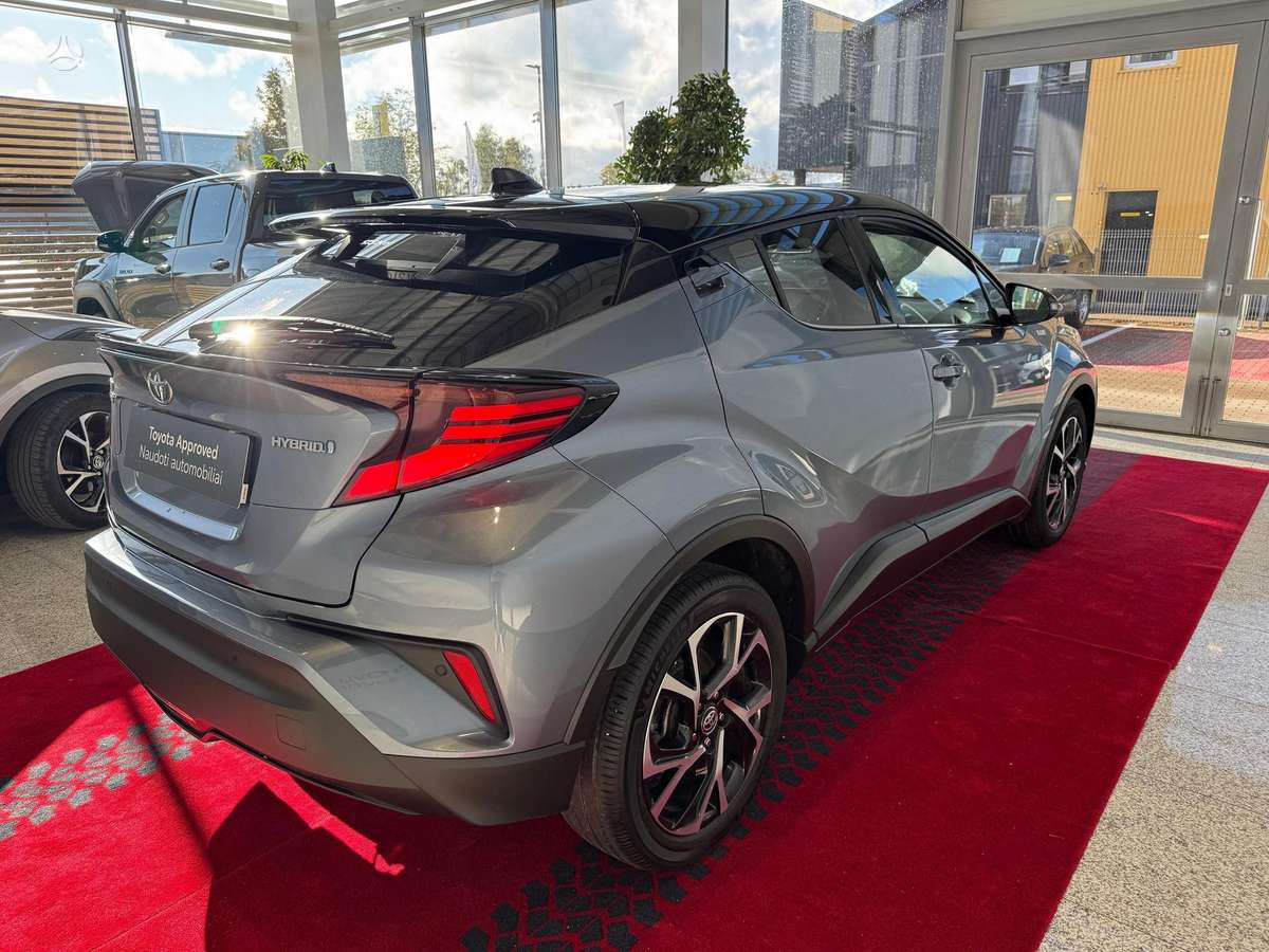 Toyota C-HR - 6