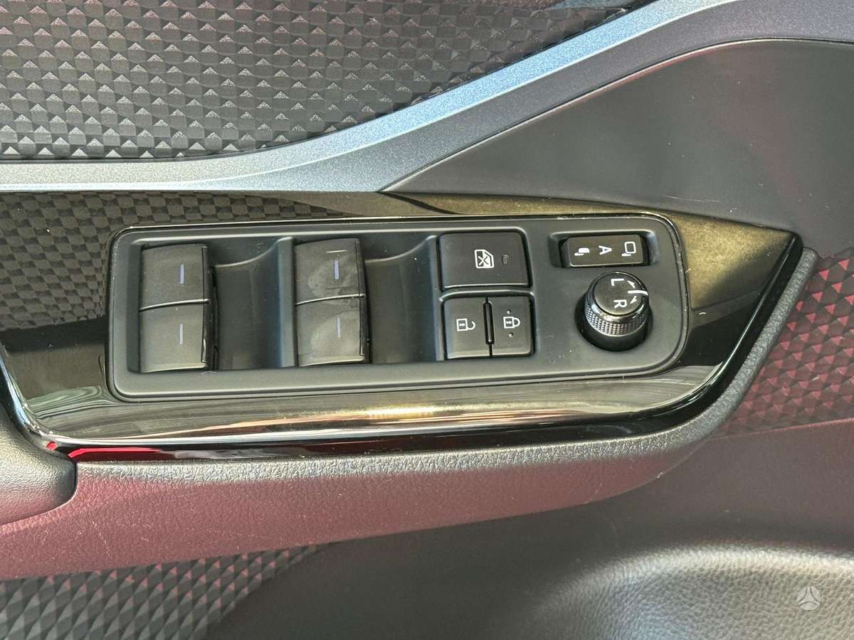 Toyota C-HR - 10