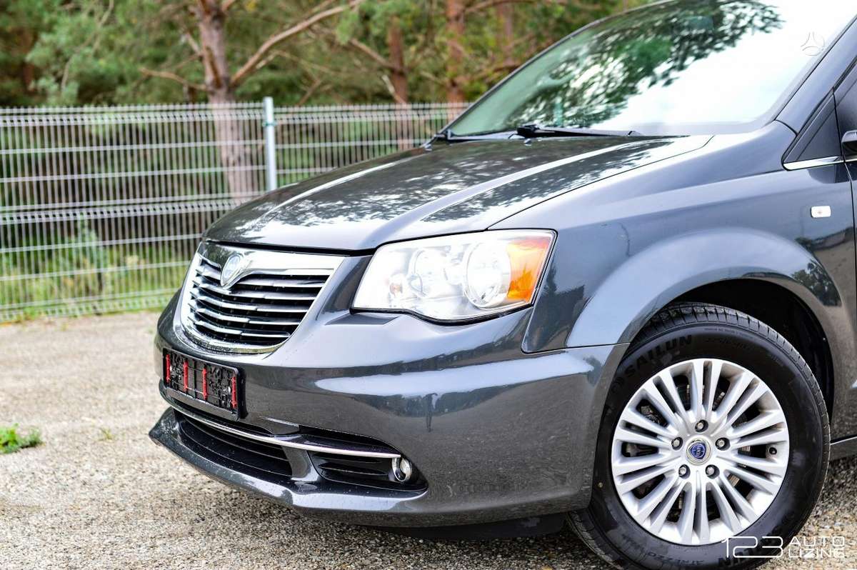 Lancia Voyager, 2.8 l., Минивэн
