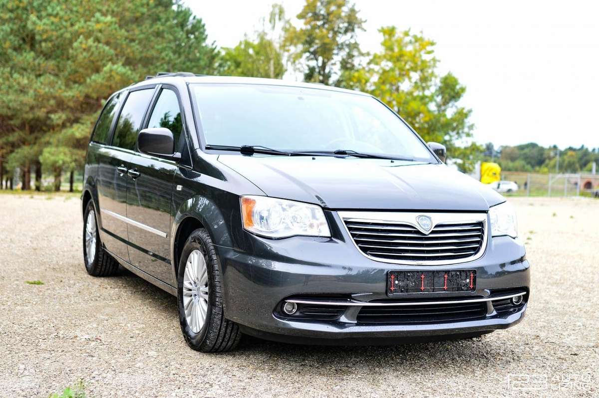 Lancia Voyager, 2.8 l., Минивэн