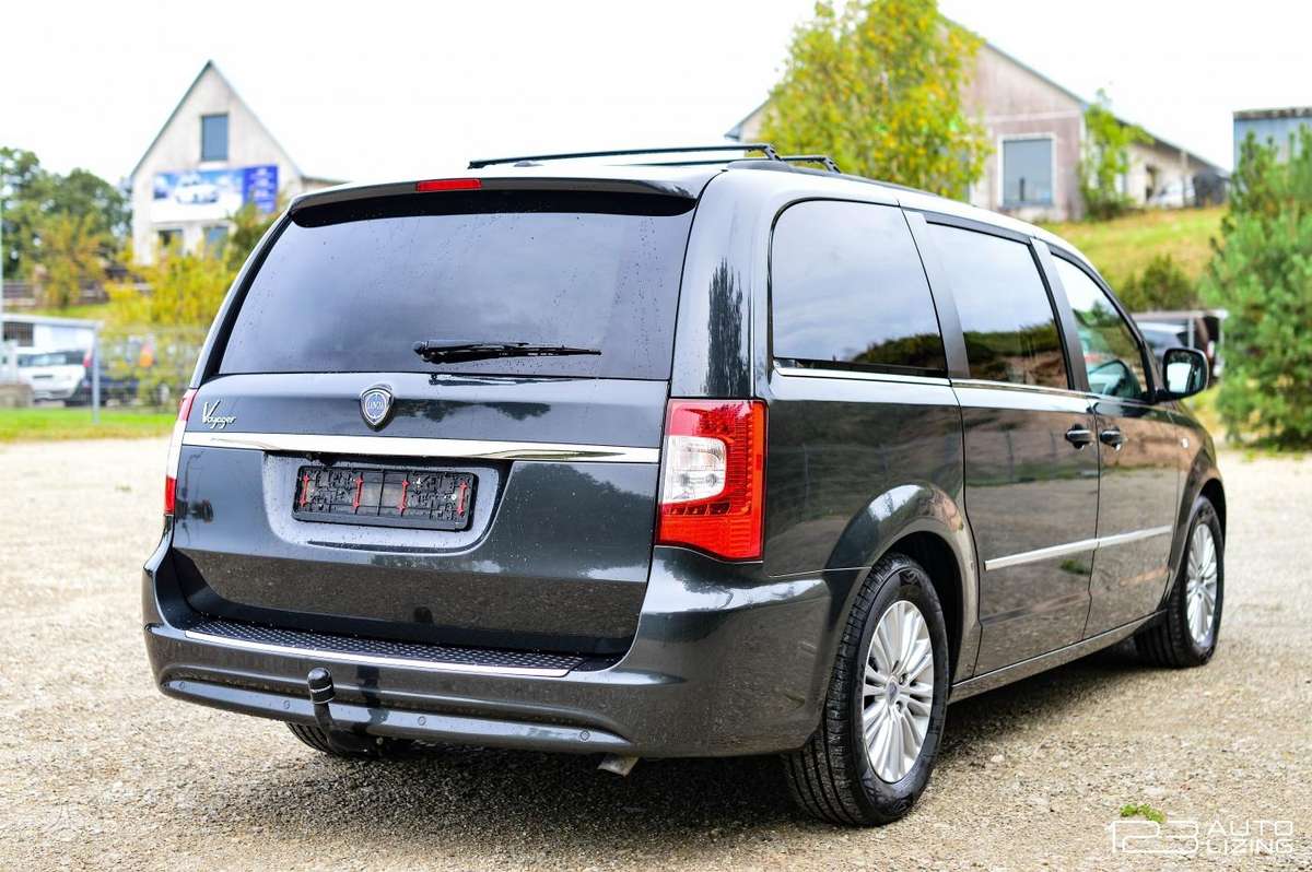 Lancia Voyager, 2.8 l., Минивэн