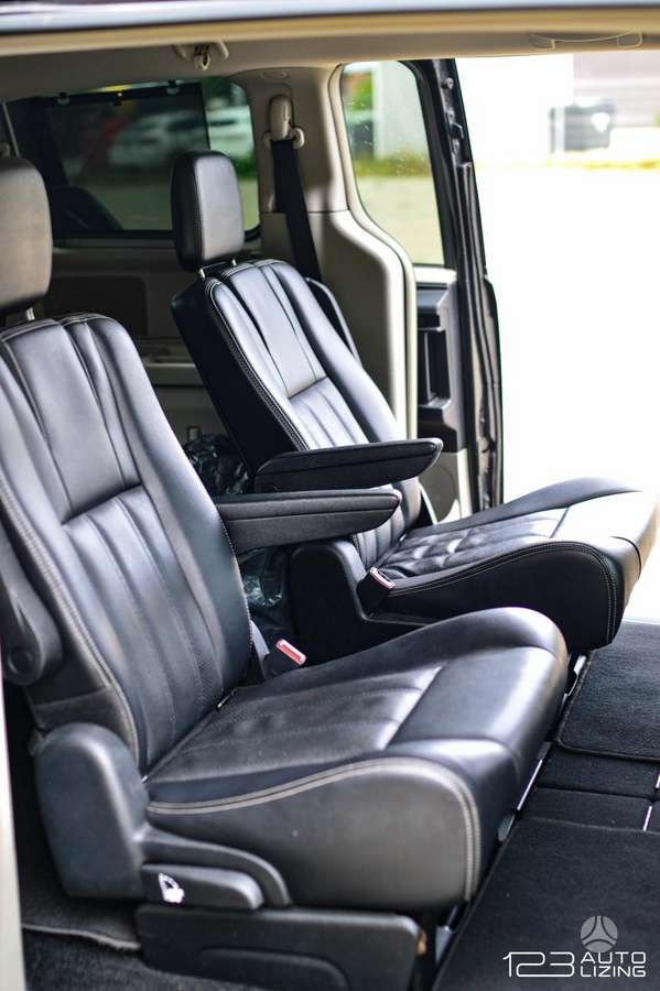 Lancia Voyager, 2.8 l., Минивэн