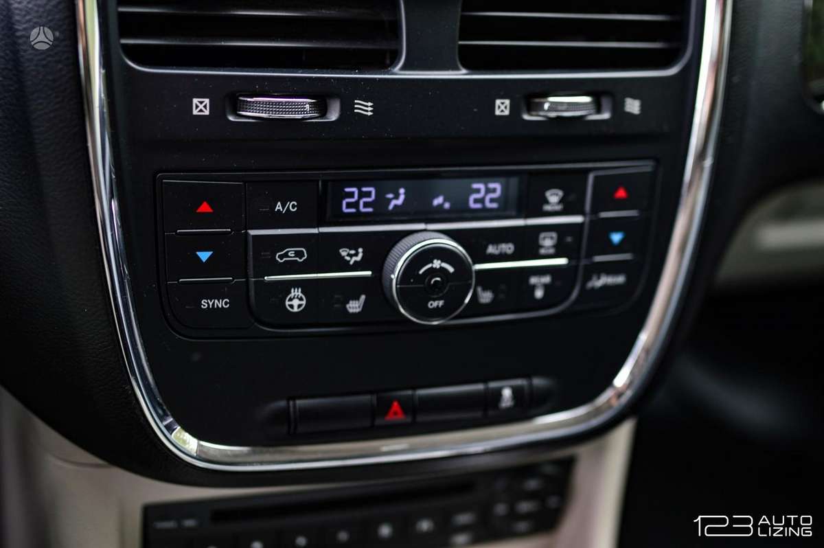 Lancia Voyager, 2.8 l., Минивэн