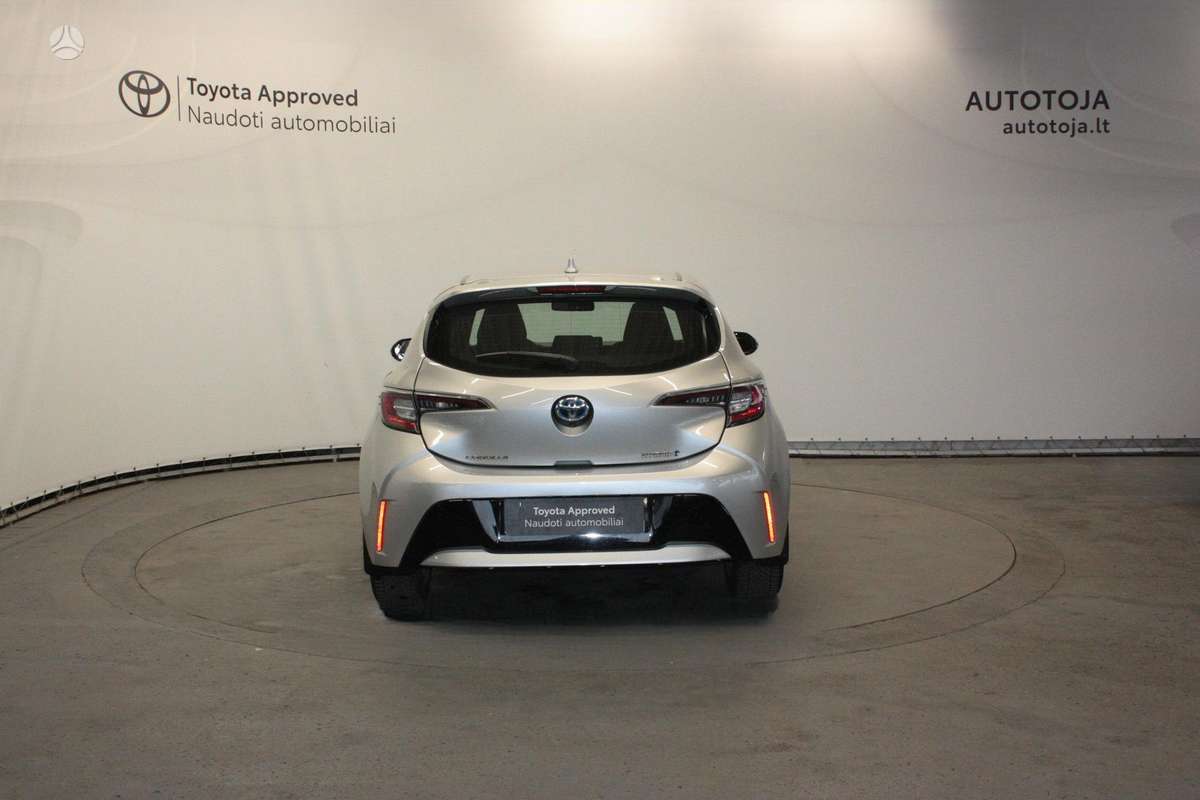 Toyota Corolla - 4