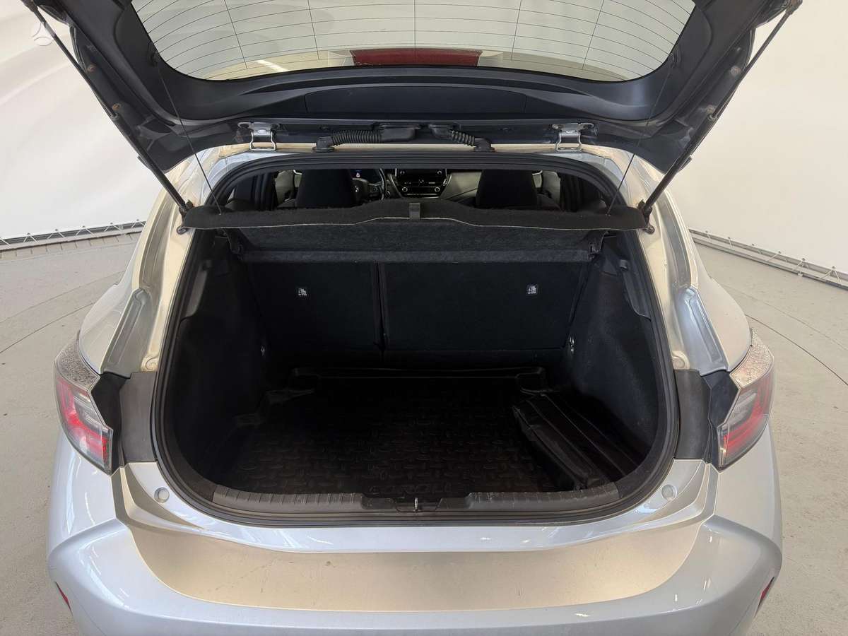 Toyota Corolla - 10