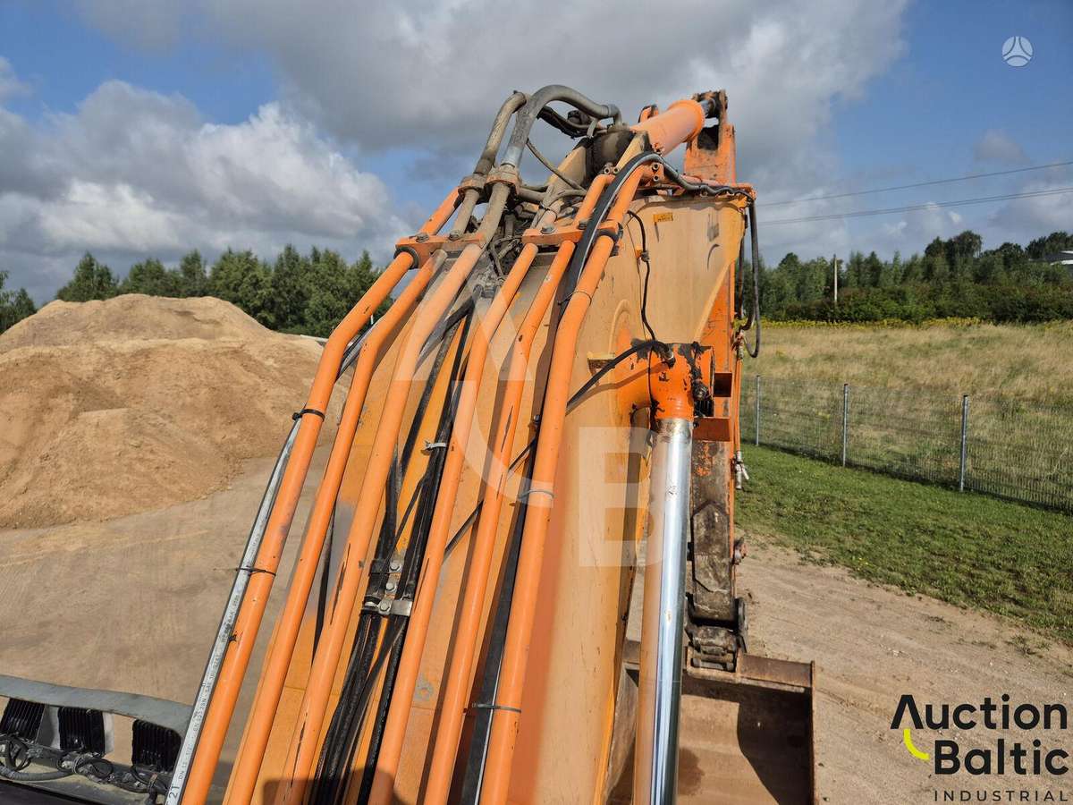 Doosan DX 225 LC, excavator