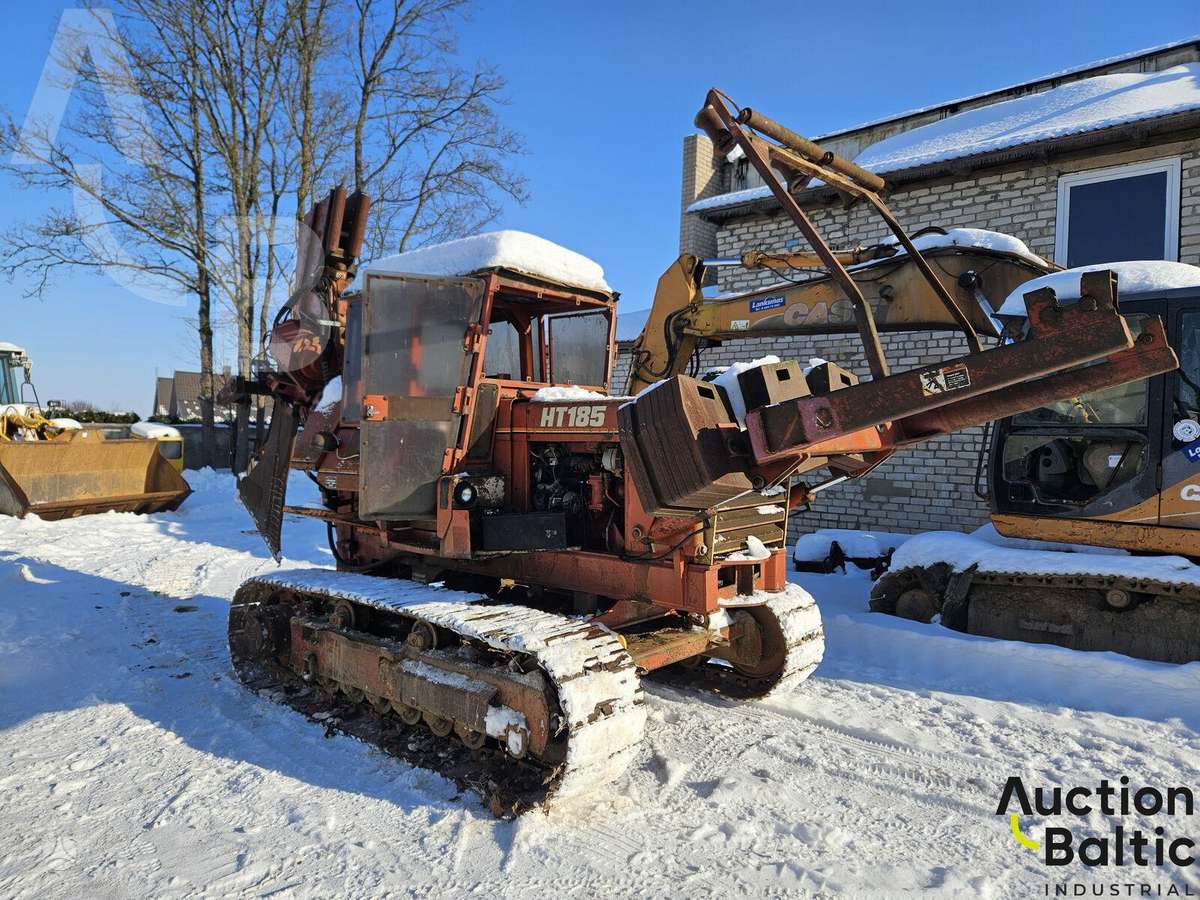 -Kita- Ditch Witch HT 100, экскаваторы