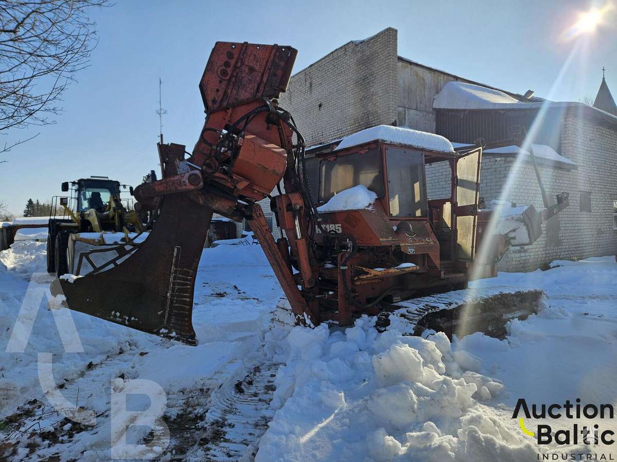-Kita- Ditch Witch HT 100, excavator