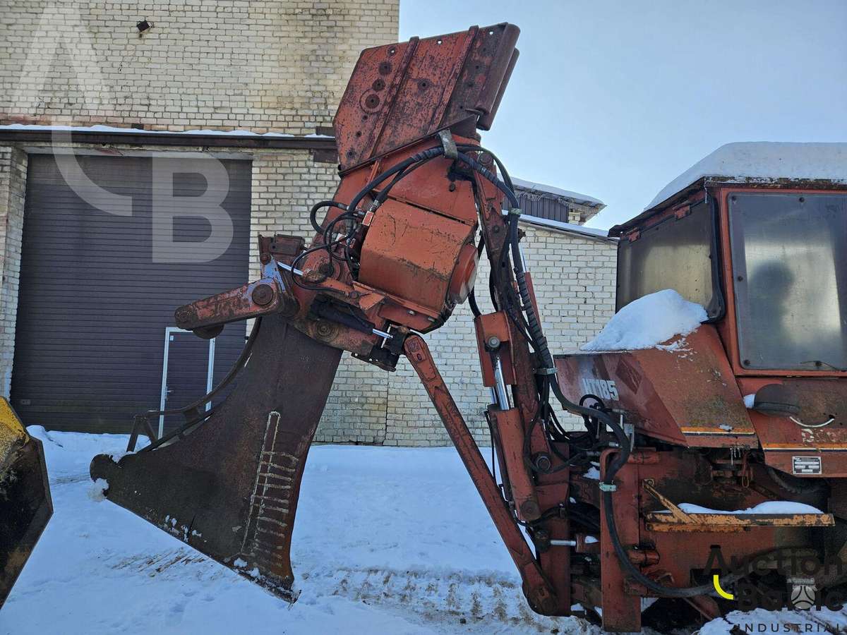 -Kita- Ditch Witch HT 100, экскаваторы