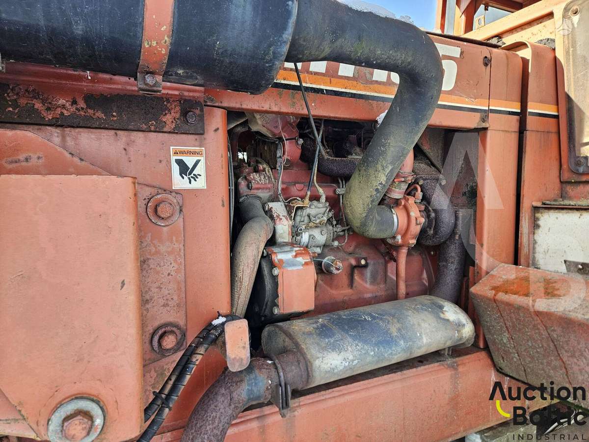 -Kita- Ditch Witch HT 100, экскаваторы