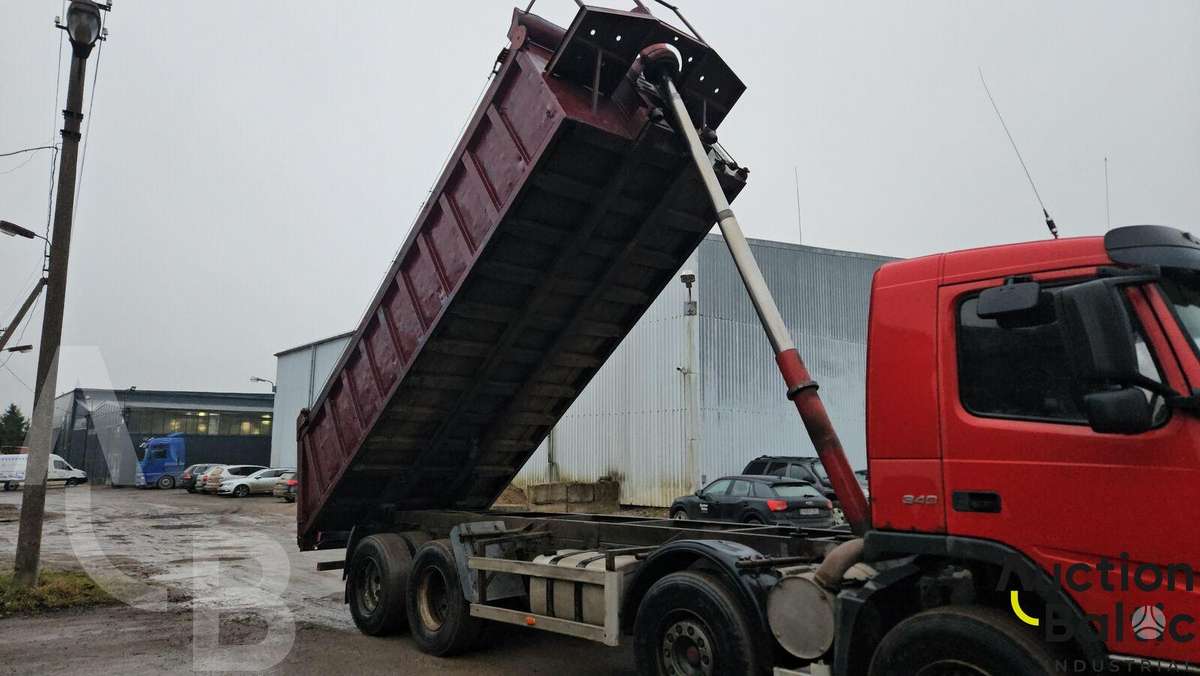 Volvo FM12, самосвалы