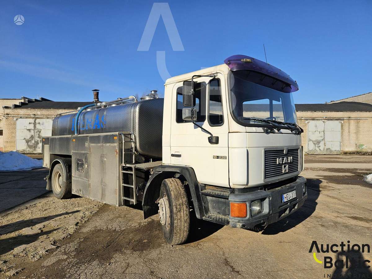 MAN 18.232, milk trucks
