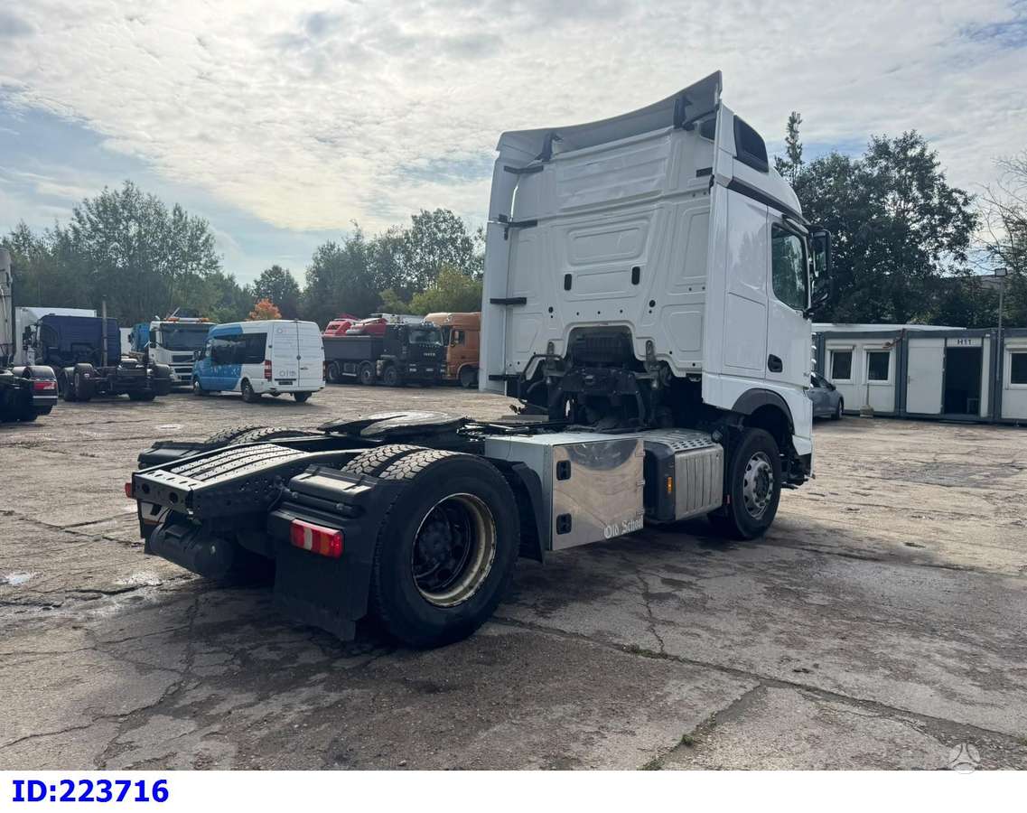 Mercedes-Benz Actros 1842, single sleeper