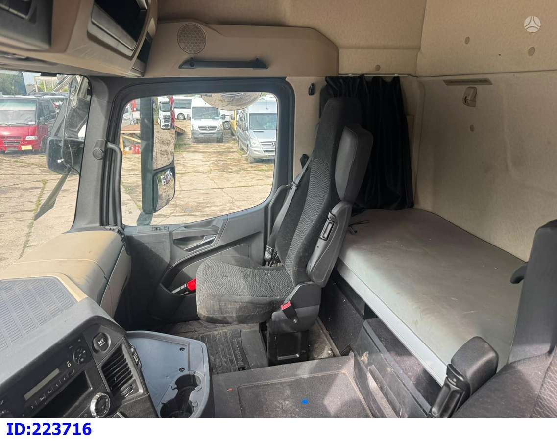 Mercedes-Benz Actros 1842, single sleeper