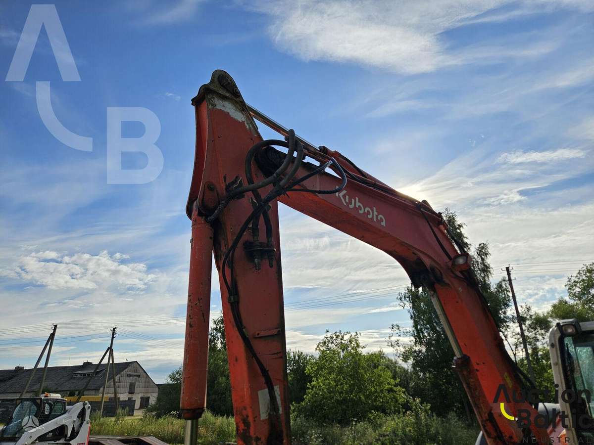 Kubota KX 080-3, ekskavatoriai