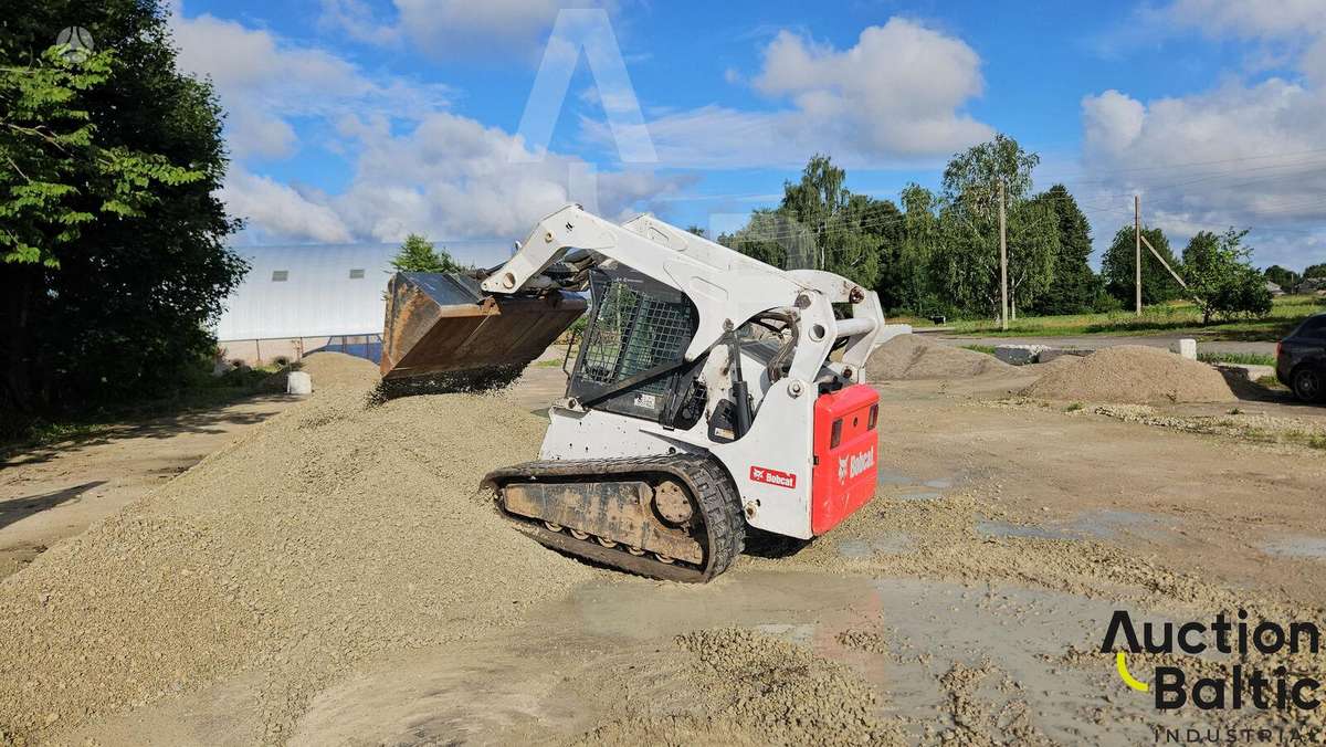 Bobcat T 300, mini loaders