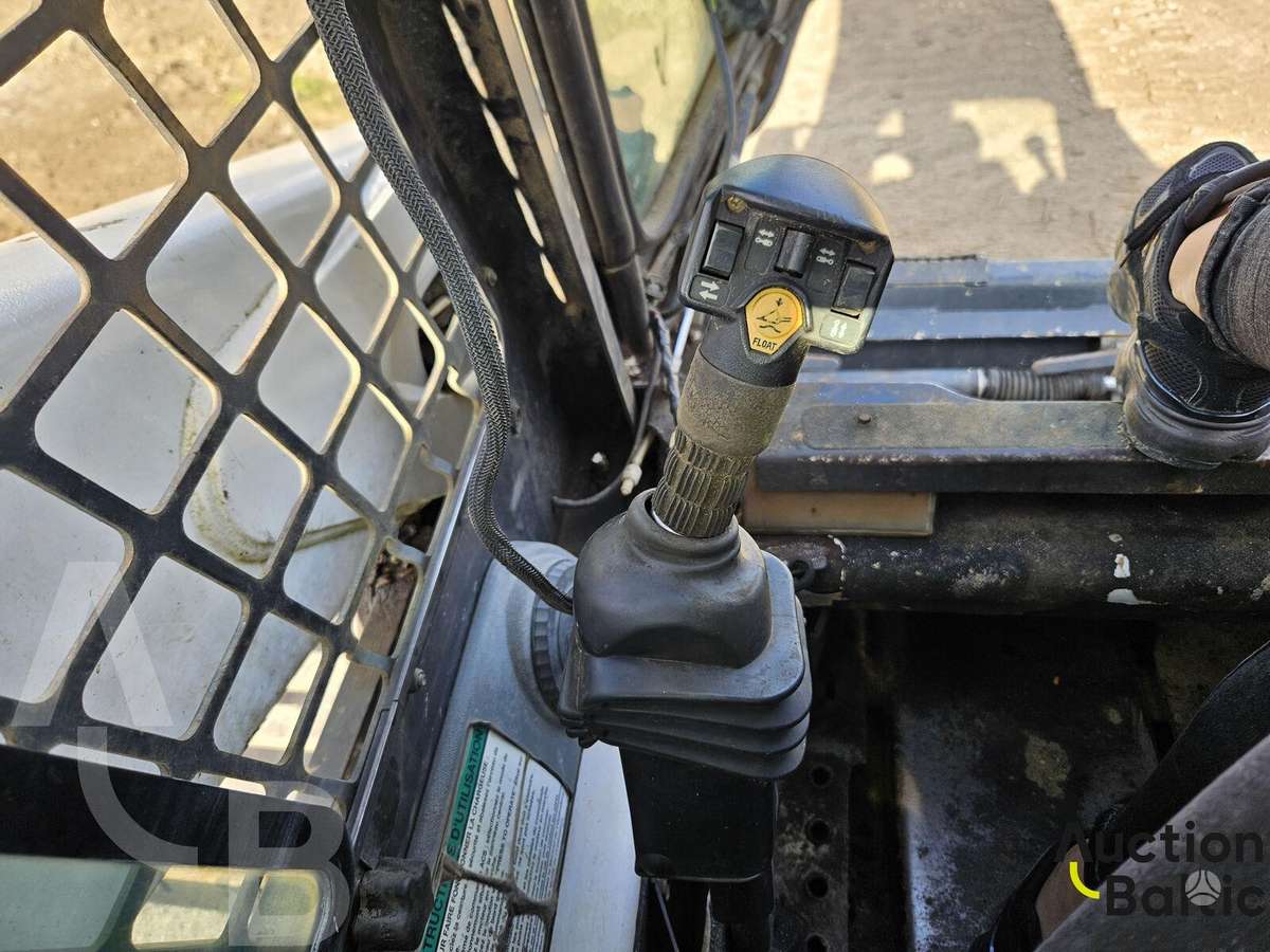 Bobcat T 300, mini krautuvai