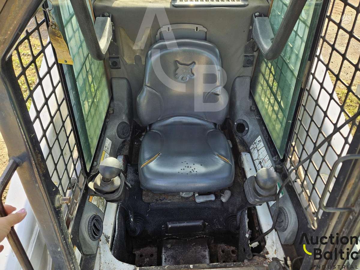 Bobcat T 300, мини-погрузчики