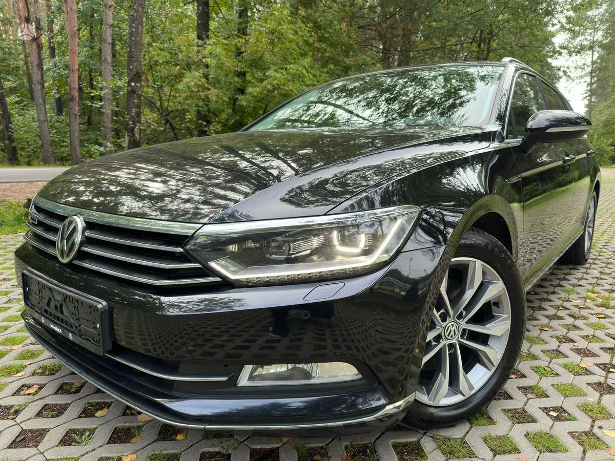 Volkswagen Passat - 1
