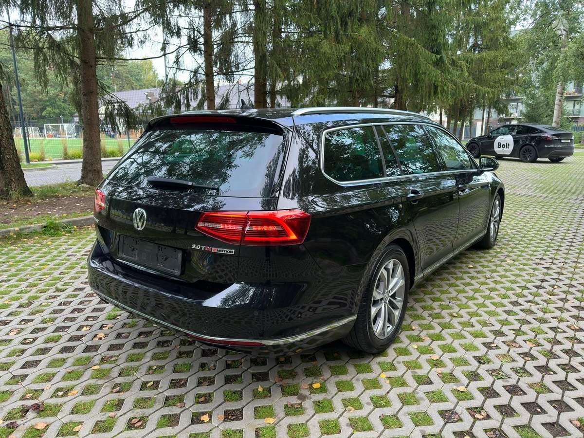 Volkswagen Passat - 10