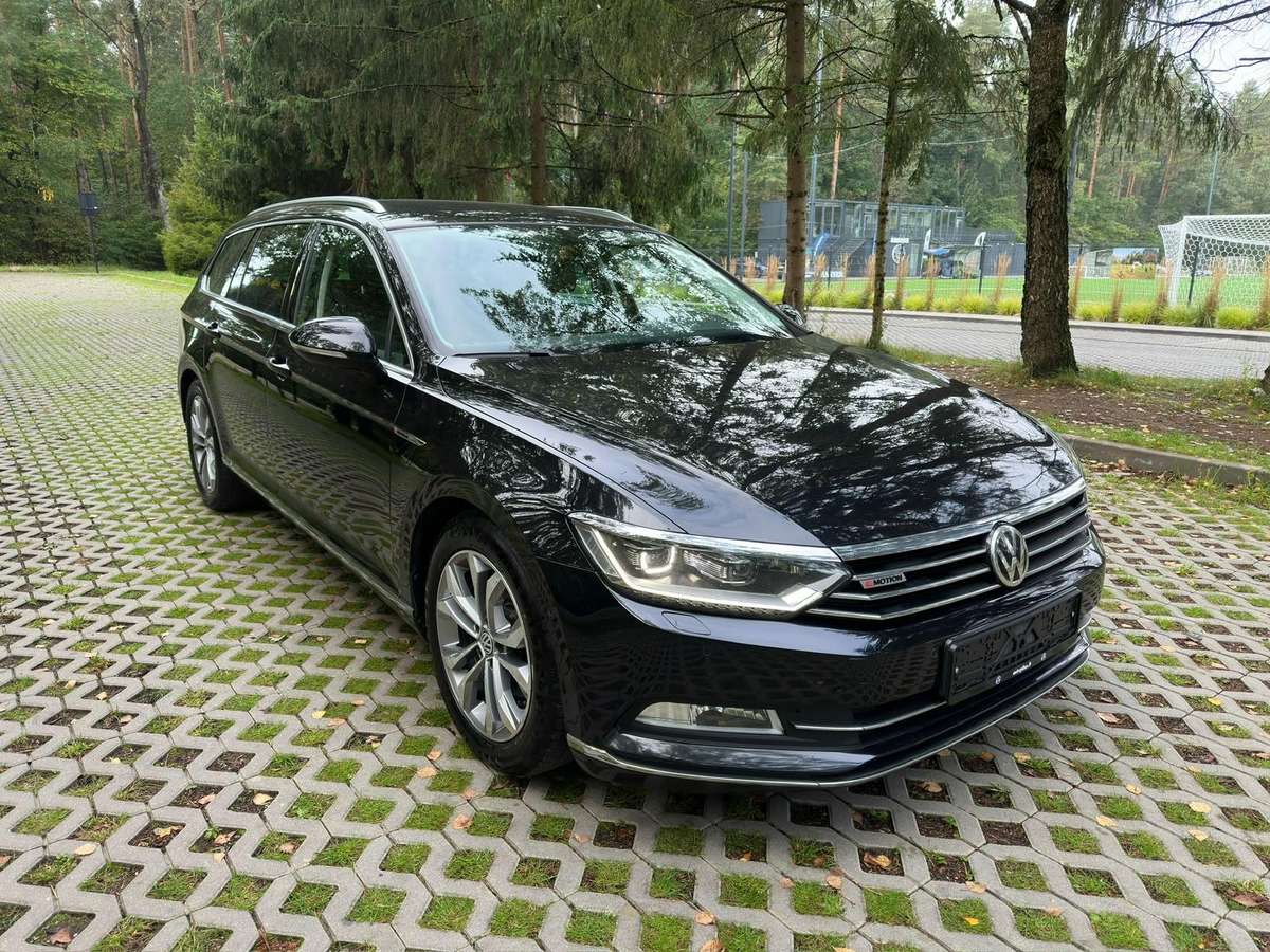 Volkswagen Passat - 11