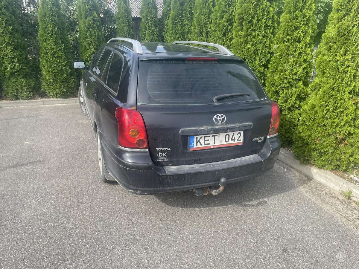 Toyota Avensis - 2