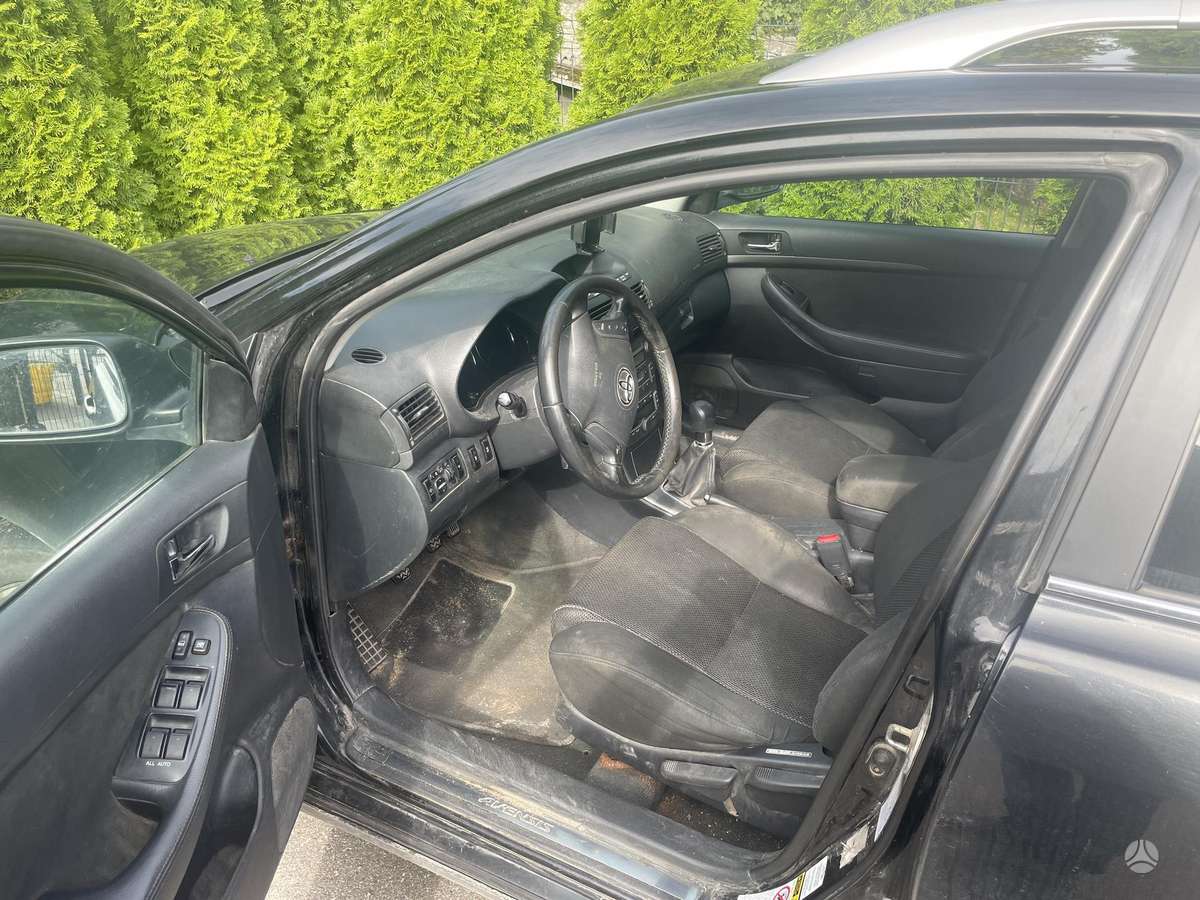Toyota Avensis - 3