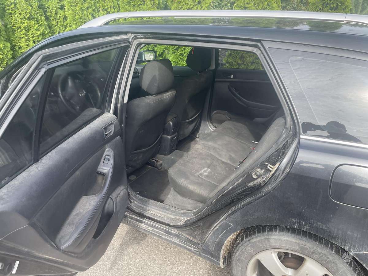 Toyota Avensis - 4