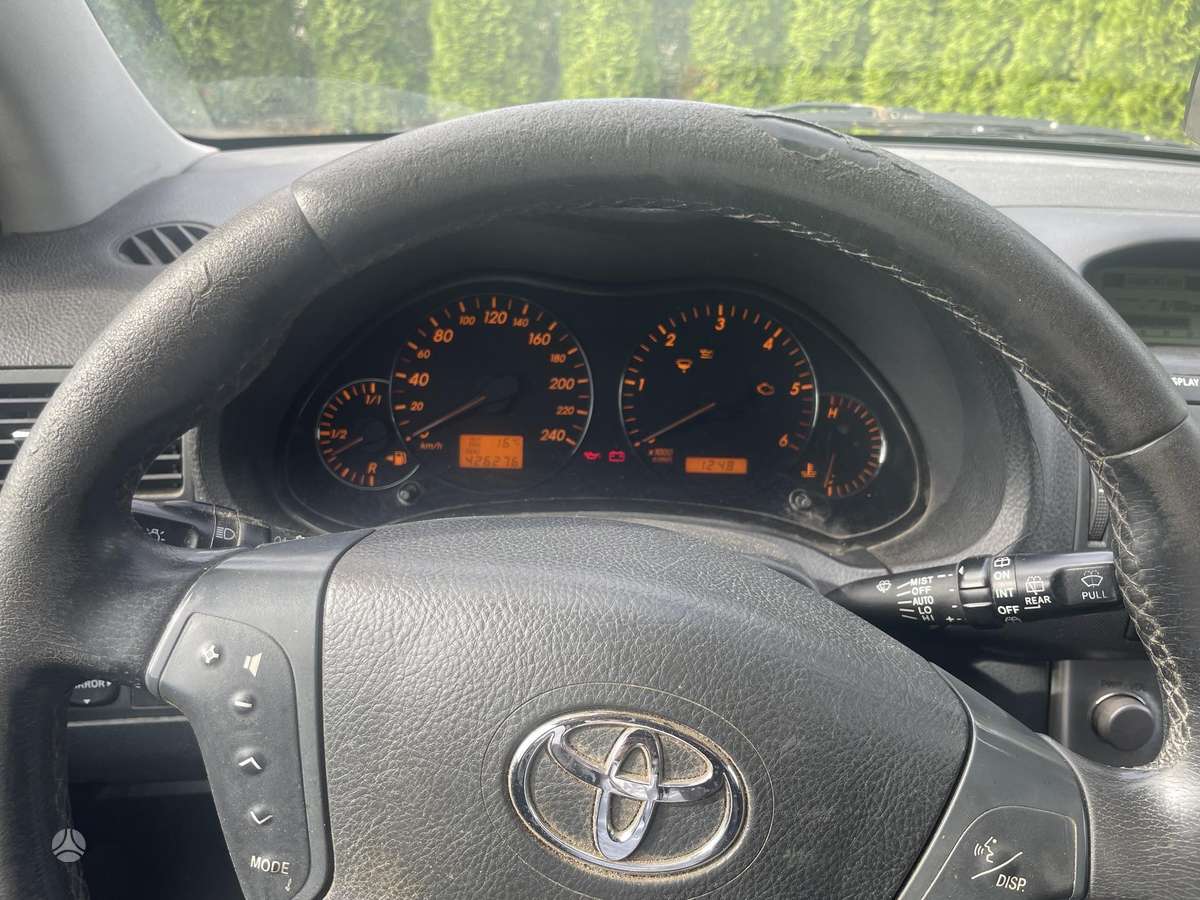 Toyota Avensis - 9