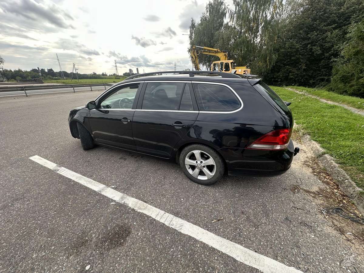 Volkswagen Golf - 9