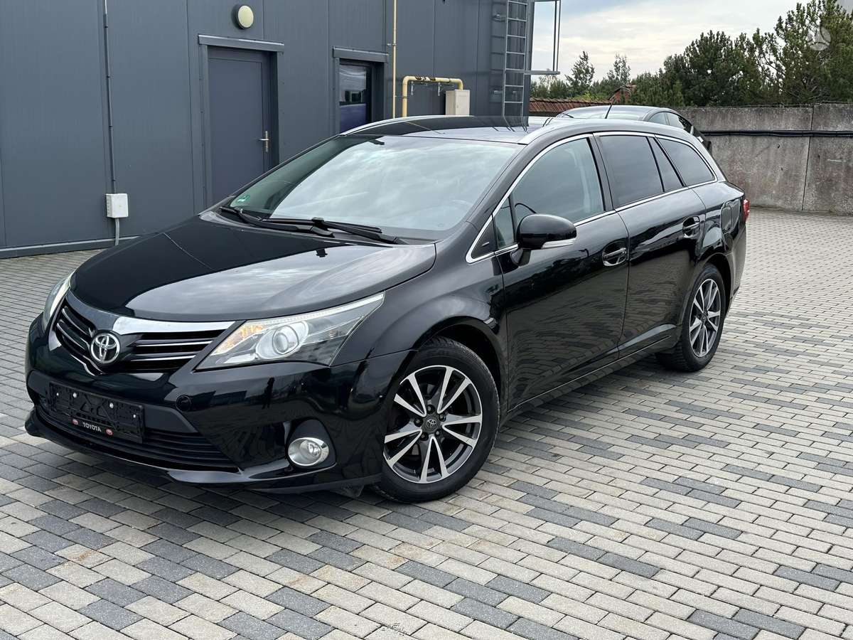 Toyota Avensis - 1