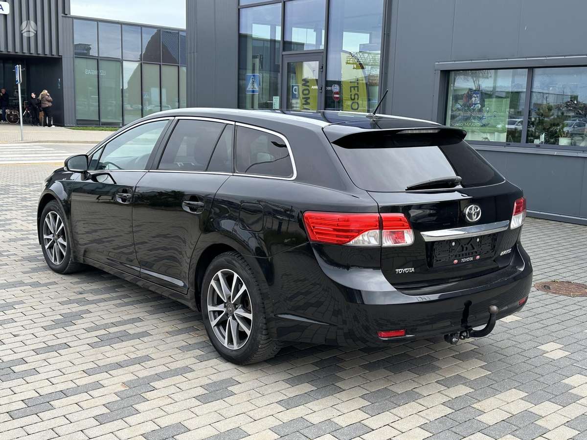 Toyota Avensis - 7