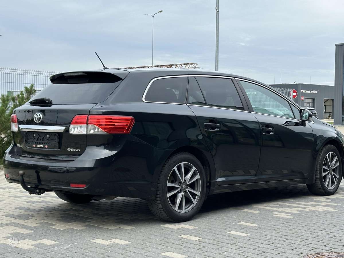 Toyota Avensis - 10