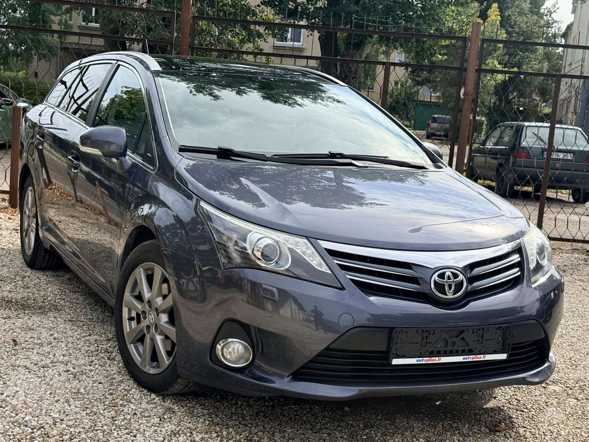 Toyota Avensis - 1