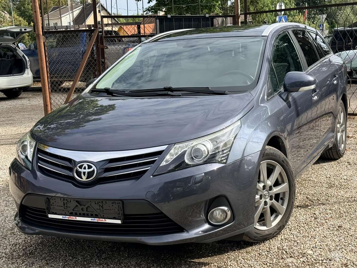 Toyota Avensis - 2