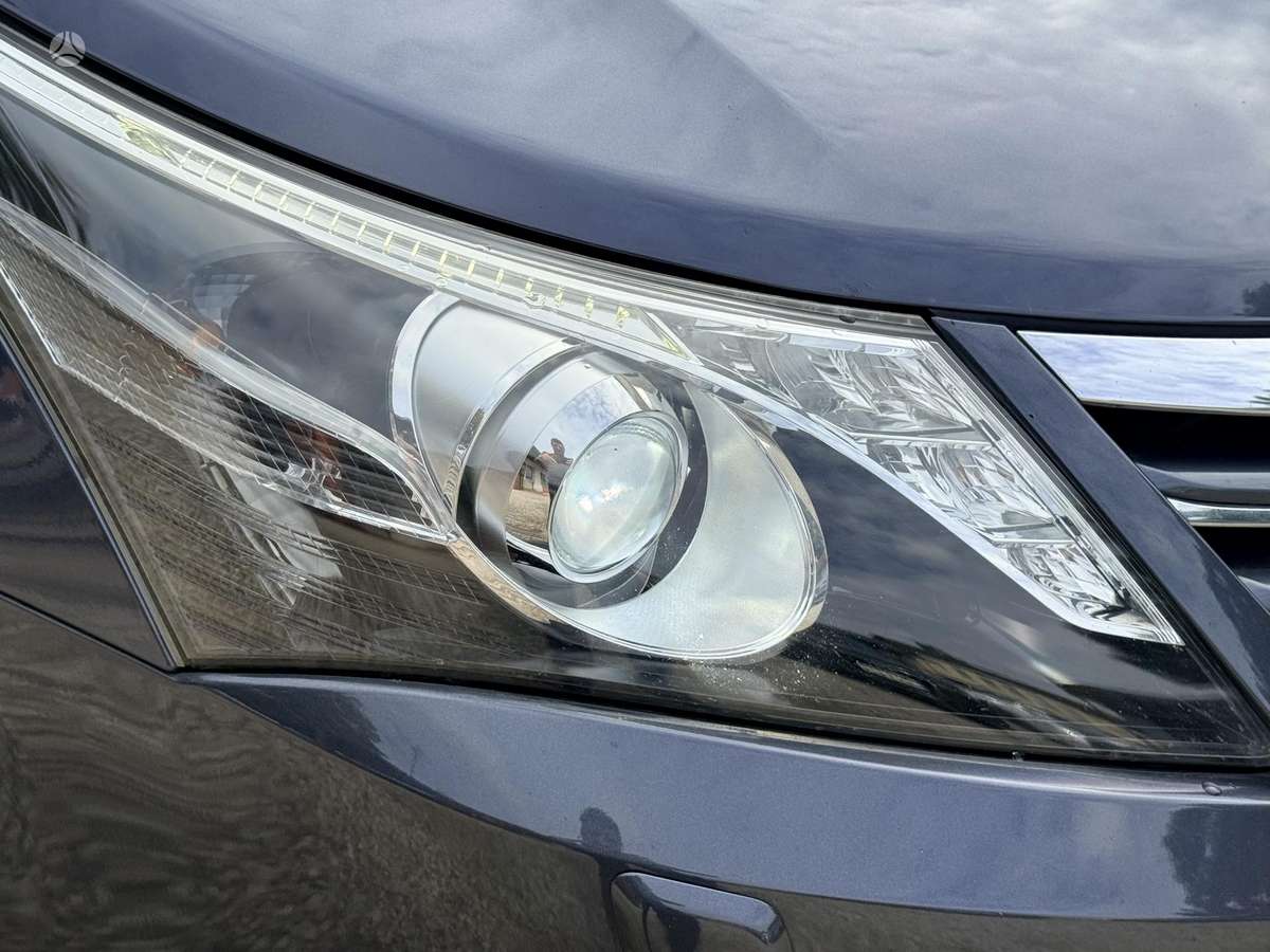 Toyota Avensis - 3