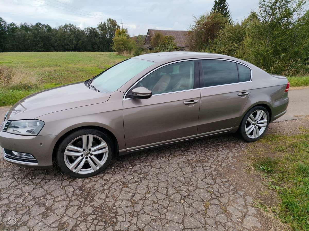 Volkswagen Passat - 2