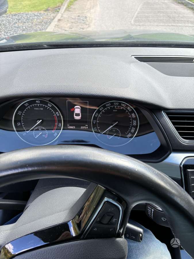 Škoda Superb - 4