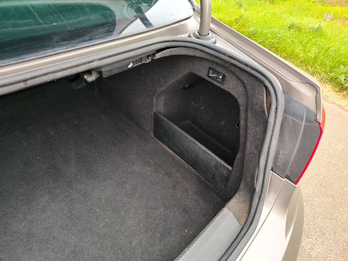 Volkswagen Passat - 5