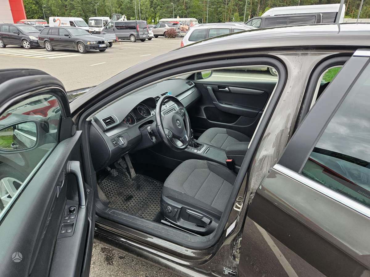 Volkswagen Passat - 6