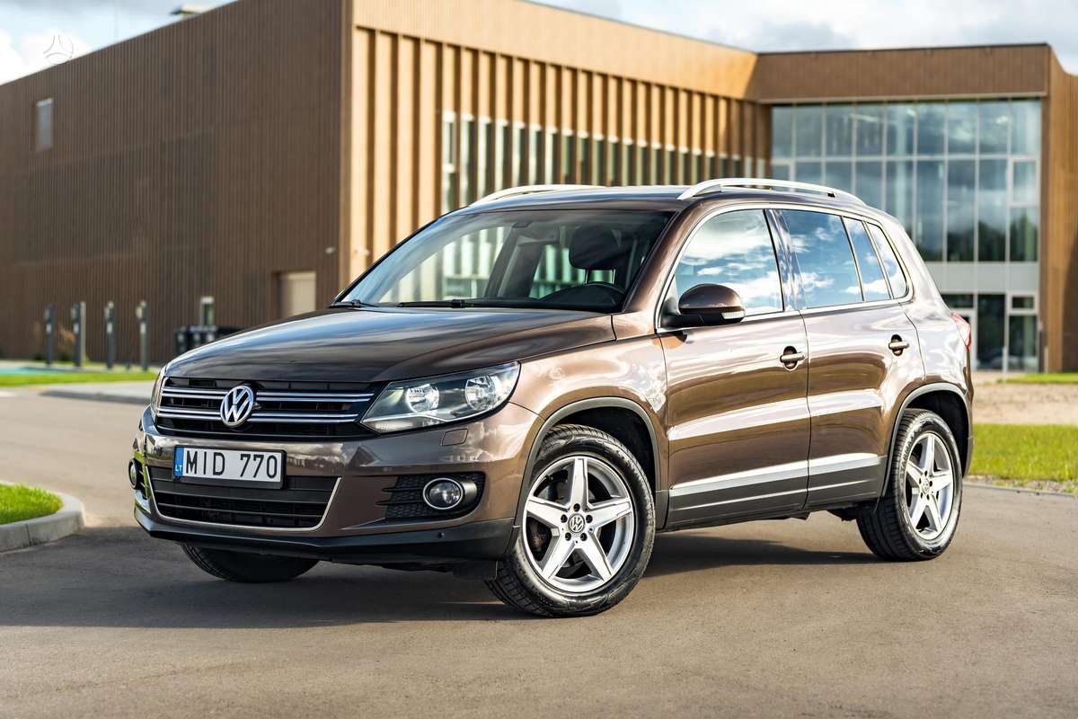 Volkswagen Tiguan - 1