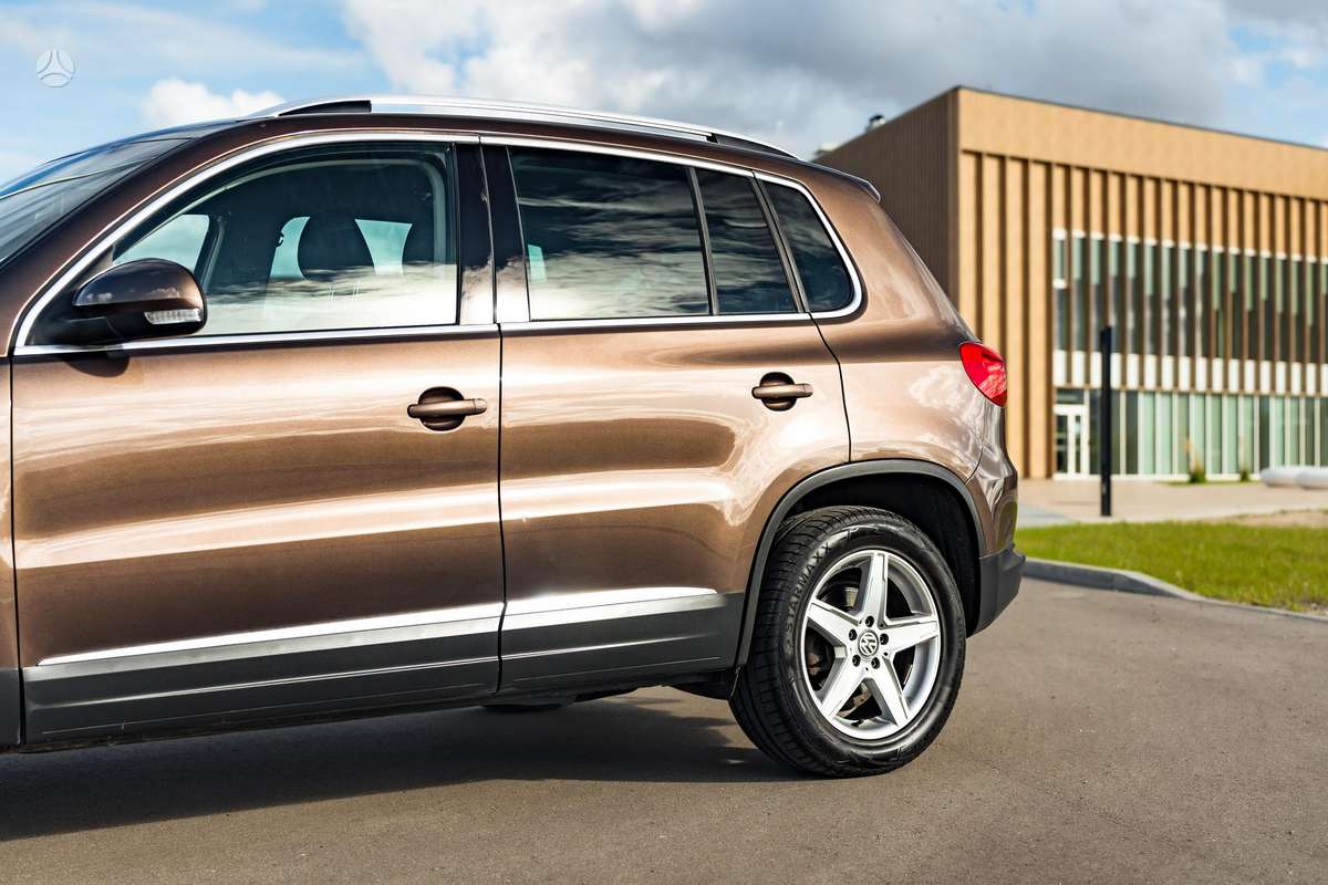 Volkswagen Tiguan - 5