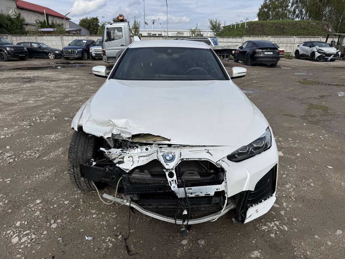 BMW i4, saloon / sedan