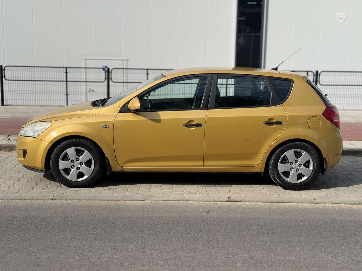 Kia Ceed, 1.6 l., Хэтчбек