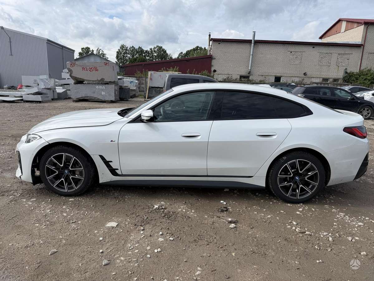 BMW i4, saloon / sedan
