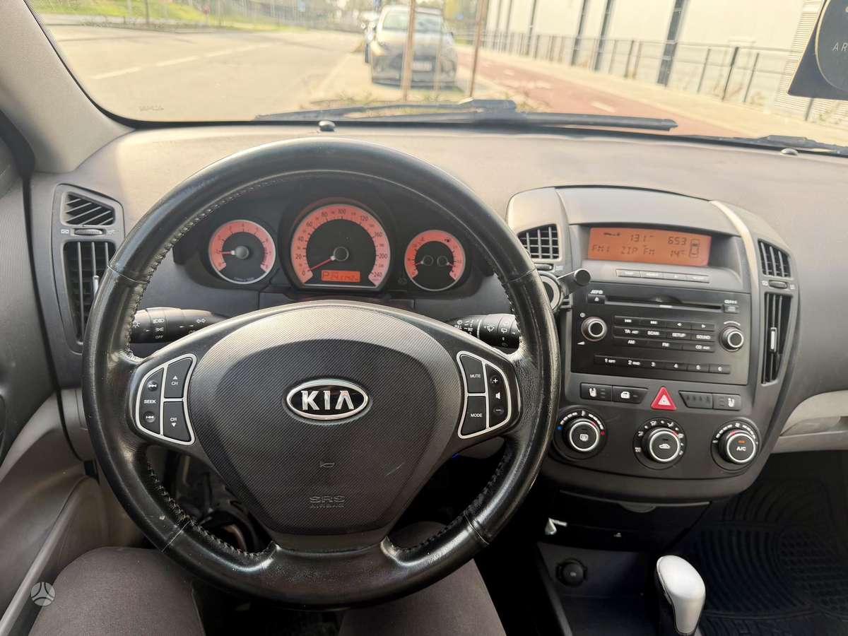 Kia Ceed, 1.6 l., Хэтчбек