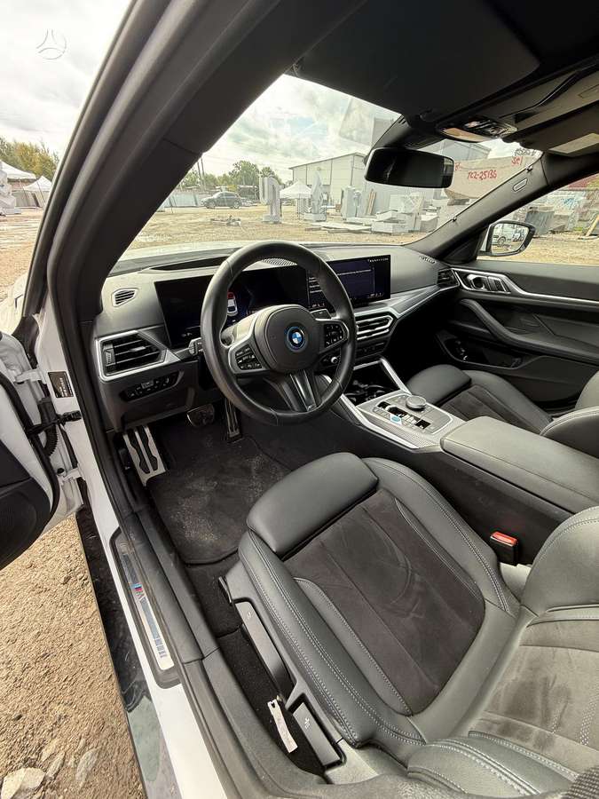 BMW i4, saloon / sedan