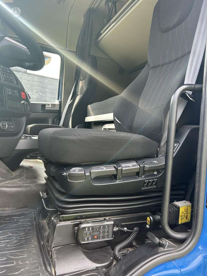 DAF XF450, double sleeper